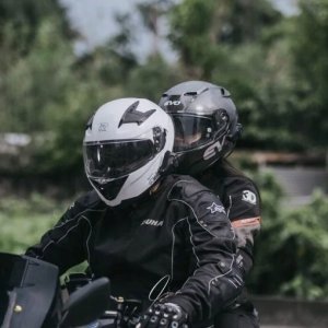Interkom motocyklowy EJEAS Q8 Mesh 3.0 Wydajna komunikacja 6 osób 1000m230h 3