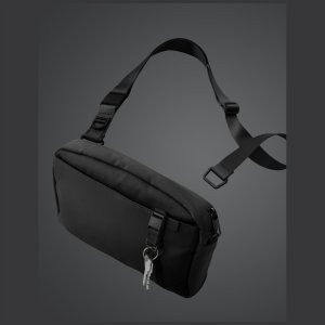 Bag UNIQ Arden Sling 2L black 3