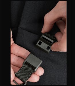 Bag UNIQ Arden Sling 2L black 5