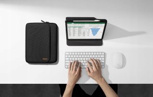 Etui na tablet Tomtoc Etui na iPad 11'' Light-B18 T (czarny) 11