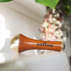 Masażer Sattva SATTVA_Kansa różdżka dwustronna ajurwedyjska różdżka do masażu twarzy i ciała 3