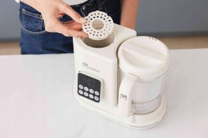 MOMINI - MULTIBLENDER PAROWY Z FUNKCJĄ PODGRZEWANIA BUTELEK 7W1 MINI CHEF 9