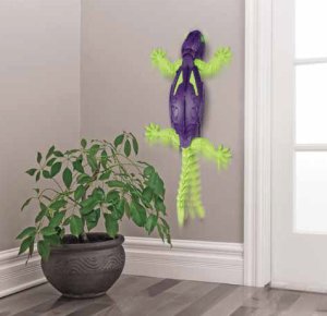 Hex Bots Wall Crawler Gecko Glow in The Dark 3