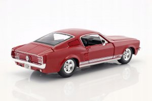 Model kompozytowy Ford Mustang GT 1967 1/24 czerwony 2