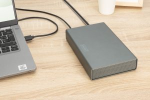 Obudowa USB 3.0 na dysk SSD/HDD 3.5 SATA III max. 16 TB z zasilaczem, aluminiowa 3