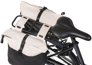 Basil Sakwa podwójna na bagażnik BASIL CLOVE DOUBLE PANNIER BAG 28-35L, Universal Bridge System, off-white/black 6