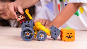 Marioinex Mini Waffle Farmer Koparka 50 elementów 4