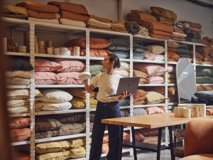 Laptop HP Laptop 2w1 OmniBook Ultra Flip 14-fh0079nw / B2MF4EA / Intel Ultra 7 / 16GB / SSD 1TB / Intel Arc / 14" 3K / Dotyk / Win 11 8