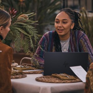 Laptop 2w1 HP Envy x360 15-fh0001nw / 88C66EA / Ryzen 7 / 16GB / SSD 512GB / AMD Radeon / FullHD / Dotyk / Win 11 / Czarny 10