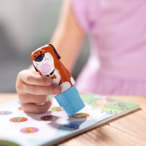 MELLISA&DOUGH SWIAT NAKLEJEK PIESEK 6074891 B/C8 6