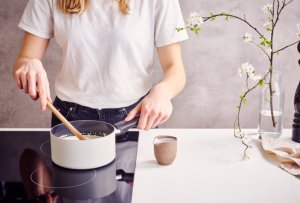 Patelnia Brabantia Panna Indu+ 16 cm Non-Stick - Light Grey 3