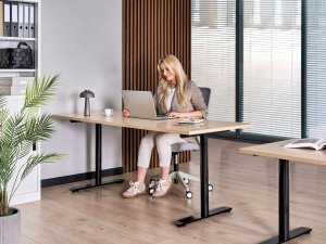 Biurko Beliani Destinas Jasnobrązowe 180 cm x 72 cm 2