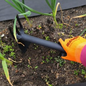 MOTYCZKO- GRABKI OGRODOWE 6