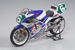 Tamiya Ajinomoto Honda NSR250 '90 1