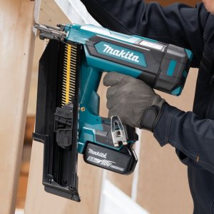 Zszywacz Makita Akumuliatorine LXT(r) wkrętarka MAKITA DBN901ZK 18V 20deg-22deg 18