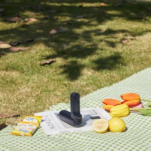 Mini wentylator Jisulife Handheld Fan Life8 przenośny wiatraczek USB z funkcją powerbanka 2000mAh i latarką - niebieski 4