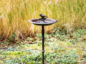 Ogrodowe poidełko dla ptaków brązowe SWALLOW 4