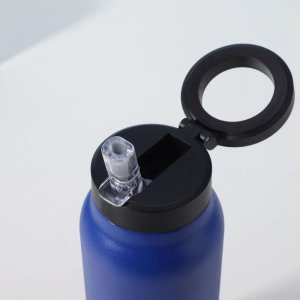 OEM Butelka / bidon na wodę metal z uchwytem kompatybilnym z Magsafe 750ml niebieski 5