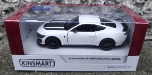 Kinsmart Ford Mustang Dark Horse 1:38 MIX 2