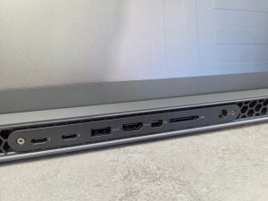 Dell Alienware m18 R2 i9-14900HX 64GB 2TB SSD RTX 4080 QHD+ 165Hz Win11 13