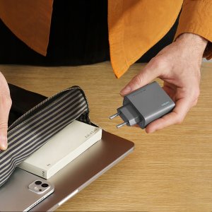 Ładowarka sieciowa Cuktech CUKAD653EUGR 65W GaN 2 x USB-C 1 x USB-A - szara 2