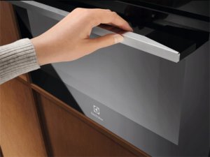 Kuchenka mikrofalowa Electrolux EVM8E09X 4