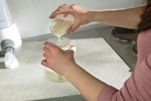 Alecto Worek do przechowywania mleka matki 220 ml, 100 szt. 11