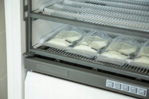 Alecto Worek do przechowywania mleka matki 220 ml, 100 szt. 8