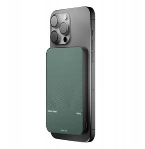 Native Union (Re)Classic Qi2 Power Bank - magnetyczny powerbank 5000 mAh kompatybilny z MagSafe i Qi2, kabel USB-C - USB-C 15 cm w zestawie (slate green) 4