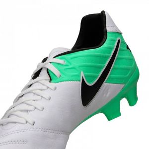 Nike Buty piłkarskie Tiempo Mystic V FG biało-zielone r. 41 (19236 103) 4