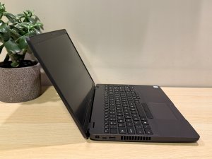 Laptop Dell Precision 3541 15,6" i7-9850H 64GB 1TB SSD Nvidia Windows 11 3