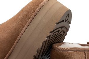 Botki damskie Ugg Classic Ultra Mini Platform 1135092-CHE 4