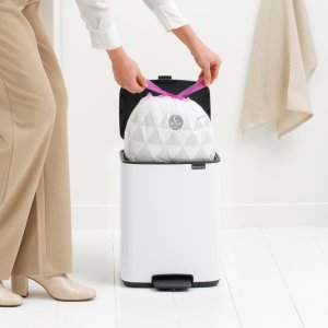 Brabantia Bo Pedal Bin 12L - White 3
