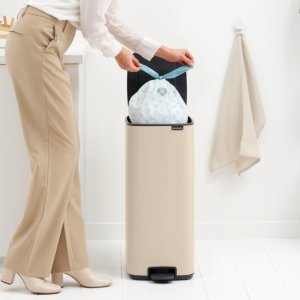 Kosz na śmieci Brabantia Bo Pedal Bin 30L - Soft Beige 3