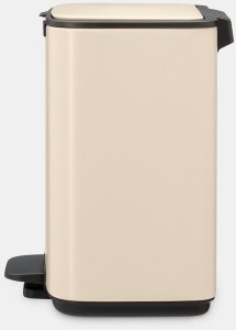 Brabantia Bo Pedal Bin 4L - Soft Beige 2