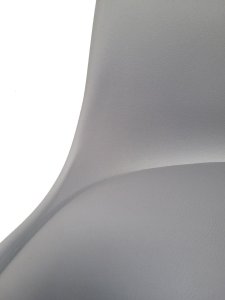 Krzesło skandynawskie szare ekoskóra nogi bukowe do salonu i jadalni 3