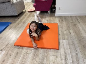 Materac gimnastyczny LEE 100x100x5 cm zielony składany rzepy pokrowiec 2