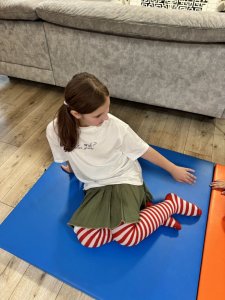 Materac gimnastyczny LEE 100x100x5 cm zielony składany rzepy pokrowiec 5