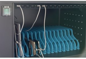 Szafa do ładowania 16 tabletów smartfonów USB-C 16x 45W 4