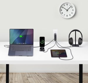 Ładowarka StarTech .com 140W USB-C Wall Charger, USB-C/USB-A, PD GaN Power Adapter - Zasilacz - Technologia GaN - 140 Watt - 5 A - Power Delivery 3.1 - 4 wyjściowe złącza (USB, 3 x USB-C) - czarny 9