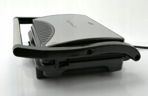 Opiekacz Toster Sandwich Maker Do 4 Kanapek 1000W 10