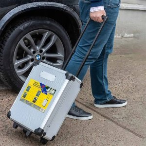 Zestaw narzędzi 246el. 1/4" i 1/2" (4-21mm) (6-kątnych) w walizce na kółkach 2