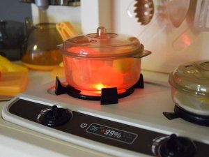 Interaktywna beżowa kuchnia dla dzieci + efekty: światło dźwięk para ZA5766 12