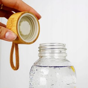 Butelka na wodę szklana z silikonowym pokrowcem 600 ml 11