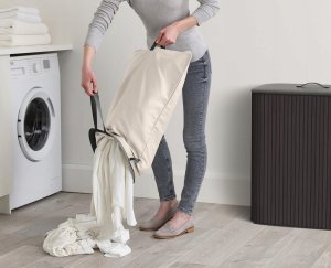 Kosz na pranie Joseph Joseph JJ-Laundry basket 90l bamboo black Tota Twin Luxe 7