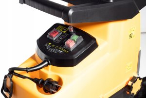 Riwall Rozdrabniacz elektryczny RES3044 do gałęzi rębak frezowy Żbik mocny 7