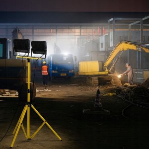 Naświetlacz Aigostar  DH Line H200 lampa robocza halogen budowalny naświ 8