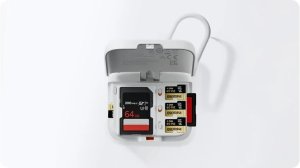 Insta360 Pokrowiec i czytnik kart pamięci 2-in-1 Card Reader + Case 10