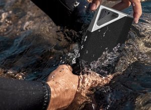 BUGANI Brief - black silver - Przenośny głośnik Bluetooth 8