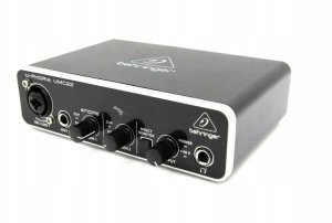Behringer U-Phoria UMC22 -aanikortti USB-vaylaan 10